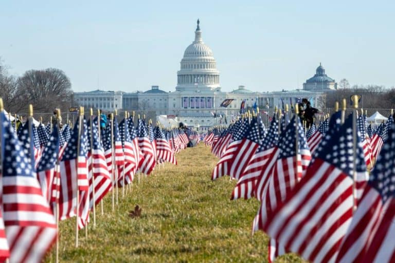 Amerikaanse vlaggen voor het Capitool